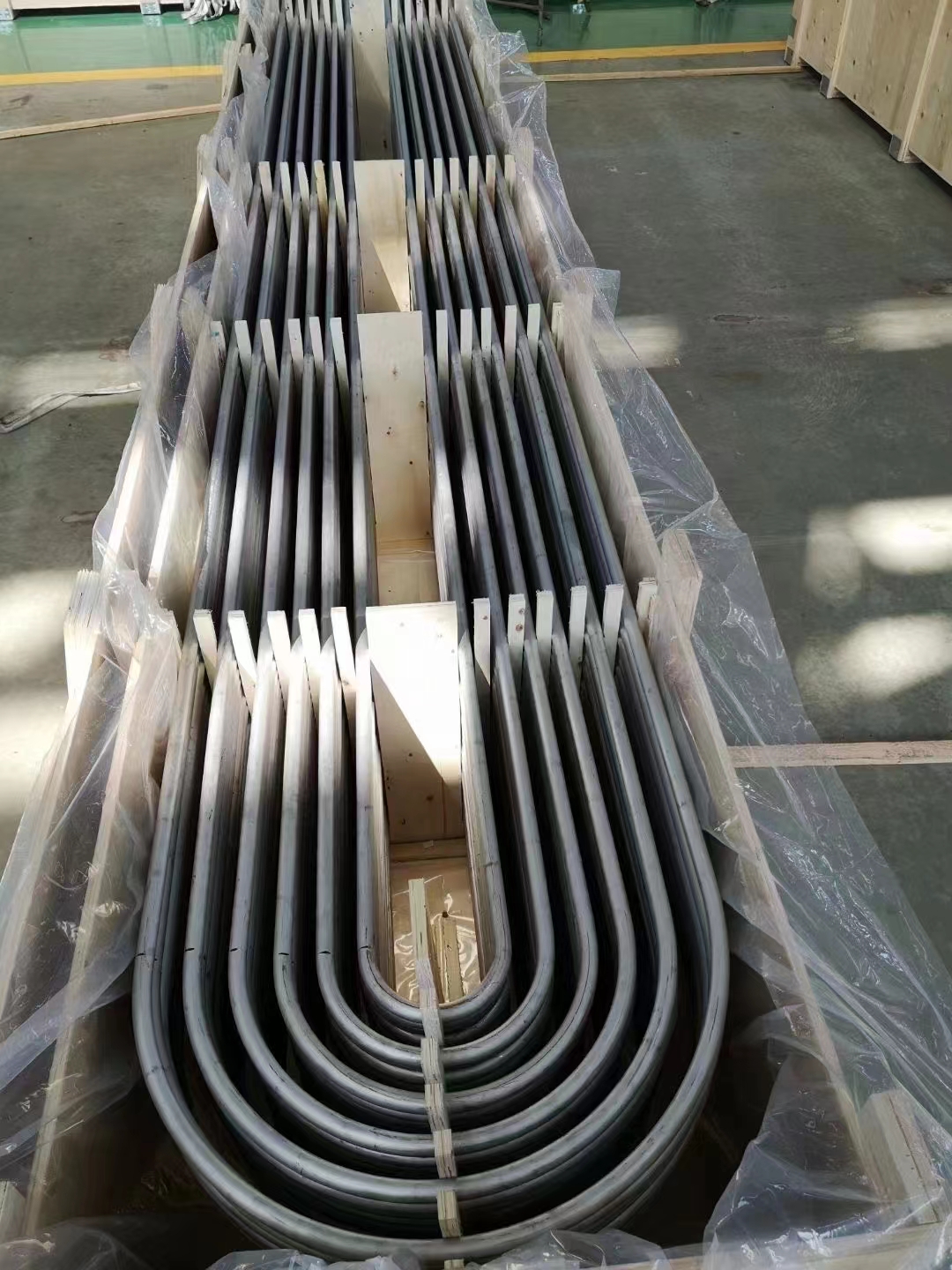 Seamless stainless pipe — pipe ends